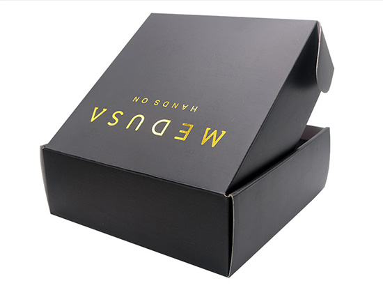 瓦楞折疊飛機(jī)盒 黑色包裝紙盒子定制工廠 瓦楞折疊飛機(jī)盒 黑色包裝紙盒子定制工廠