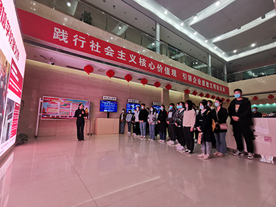 我校明德班成功舉辦“5G通信技術服務”前沿體驗活動